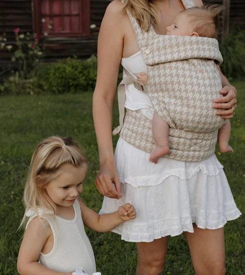 Minna Kanguru – Ergonomik Bebek Taşıyıcı